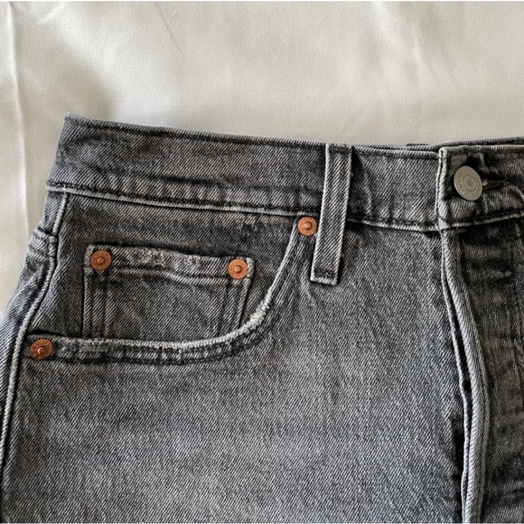 Levi’s 501 denim shorts - Picture 2 of 6